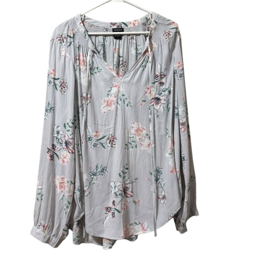 Torrid Babydoll Women V Neck Floral Shirt/Tunic Size 2 Ties Lightweight Beach